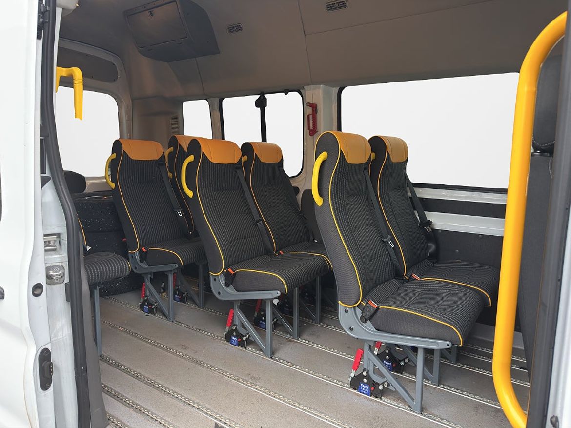 Ford Transit 350 Kombi, bild 17 av 22
