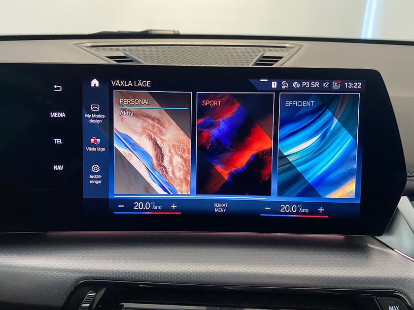 Bild 4 av BMW iX1 xDrive30 Adaptivt M-chassi Parkeringsassistans