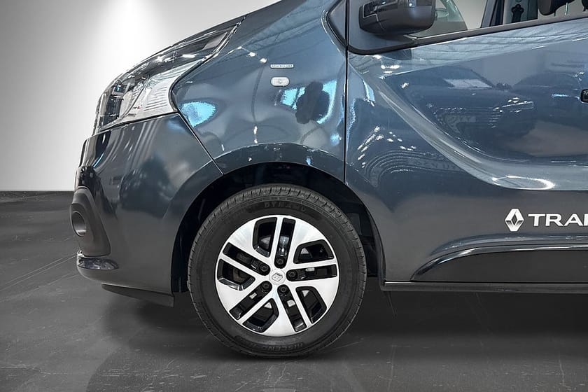 Bild 2 av Renault Trafic Kombi VIP 1.6 dCi 145hk 7-sits Drag B-kamera 2xDörrar