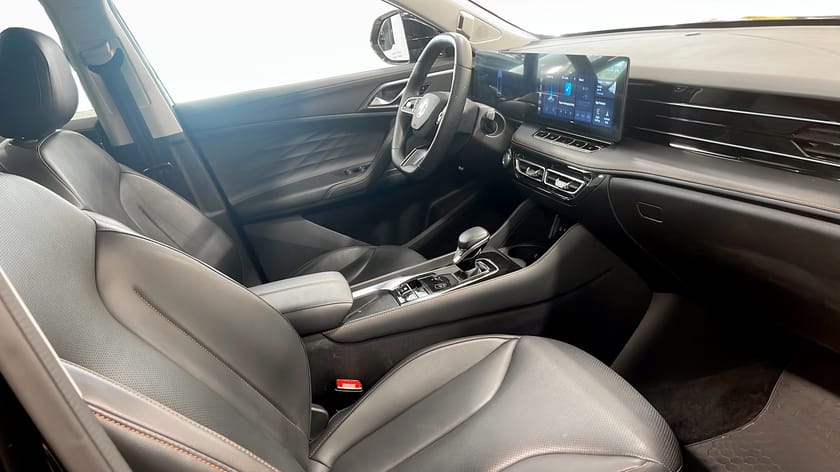 Bild 3 av MG HS PHEV LUX 1.5T AT (BLACK)