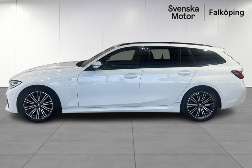 Bild 2 av BMW 320d xDrive Touring M-Sport I Vinterhjul I Dragkrog I