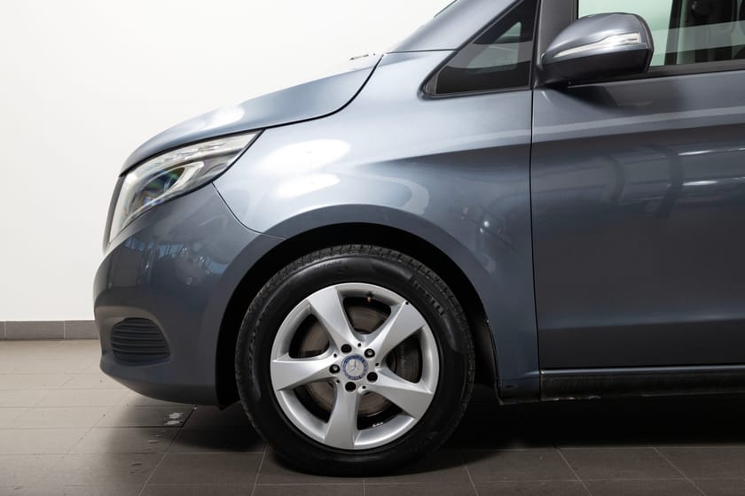 Bild 4 av Mercedes-Benz V 250d 3.1t 7 SITS BURMESTER DRAG P-Värmare Navi
