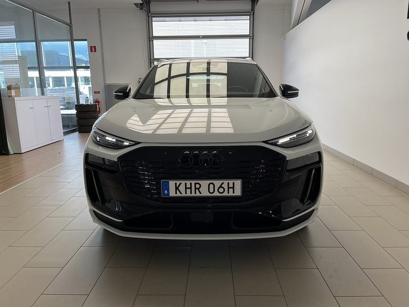 Bild 2 av Audi Q6 e-tron quattro | Ambiente Plus | S line | Selection Edition