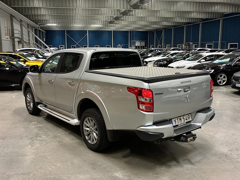 Bild 5 av Mitsubishi L200 Dubbelhytt 2.4 4WD Värmare Drag Flaklock