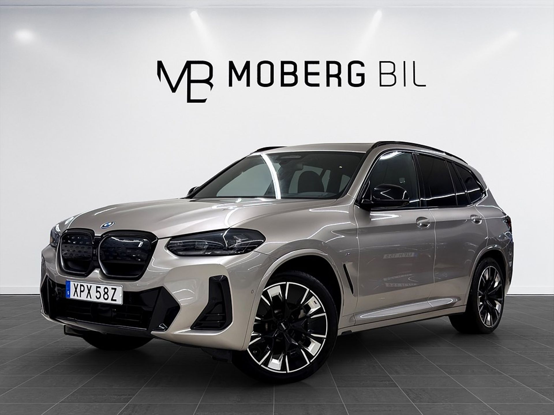 BMW iX3