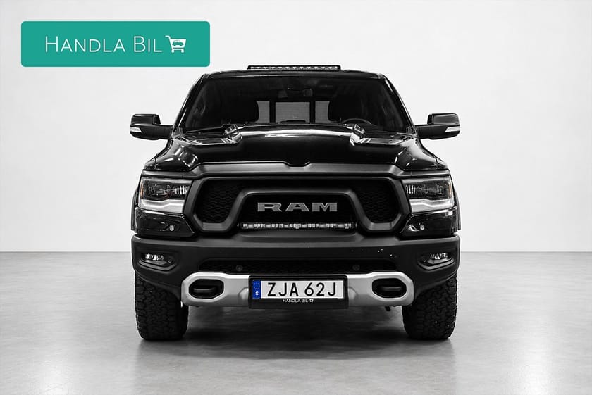 Bild 3 av RAM 1500 Crew Cab 5.7 V8 4x4 Rebel Luft Släde Pano Alpine Skinn Moms Drag