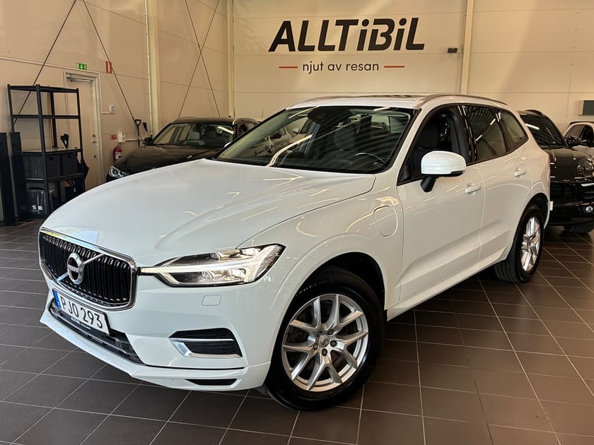 Bild 1 av Volvo XC60 T8 Twin Engine AWD Geartronic Momentum Pano/Drag/Värmar