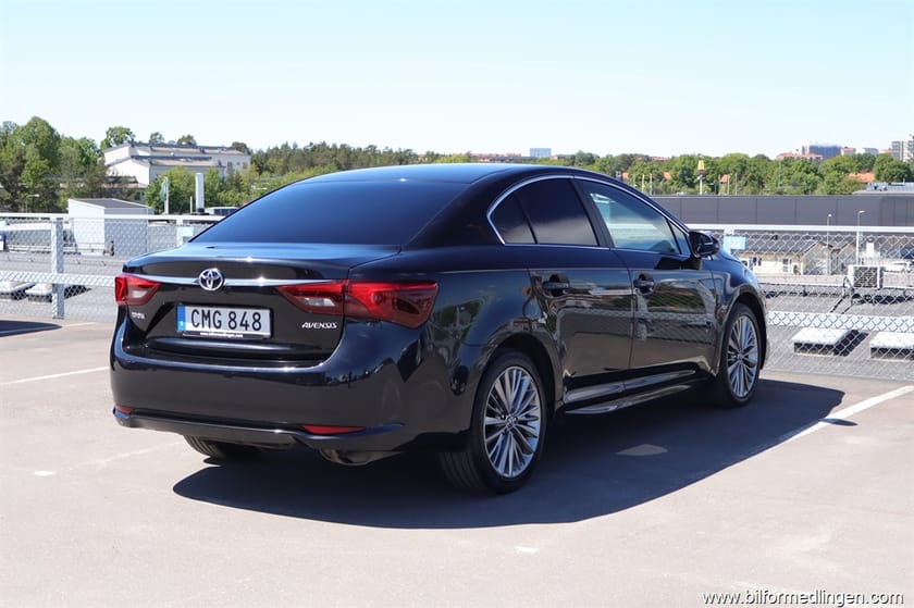 Bild 3 av Toyota Avensis Sedan 1.8 147hk Automat S/V-hjul Svensksåld