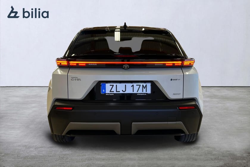 Bild 5 av Toyota C-HR+ EXECUTIVE AWD 77 kWh / 360-KAMERA