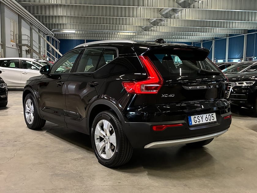 Bild 5 av Volvo XC40 T3 Momentum | Panorama | Värmare