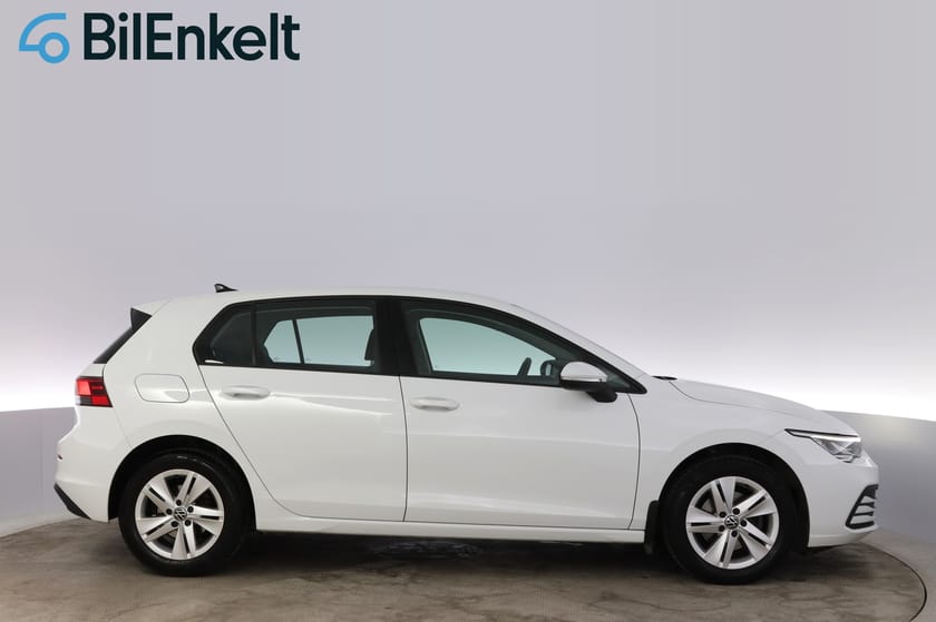 Bild 2 av Volkswagen Golf 1.0 eTSI DSG Carplay Navi P-Sensorer 110hk