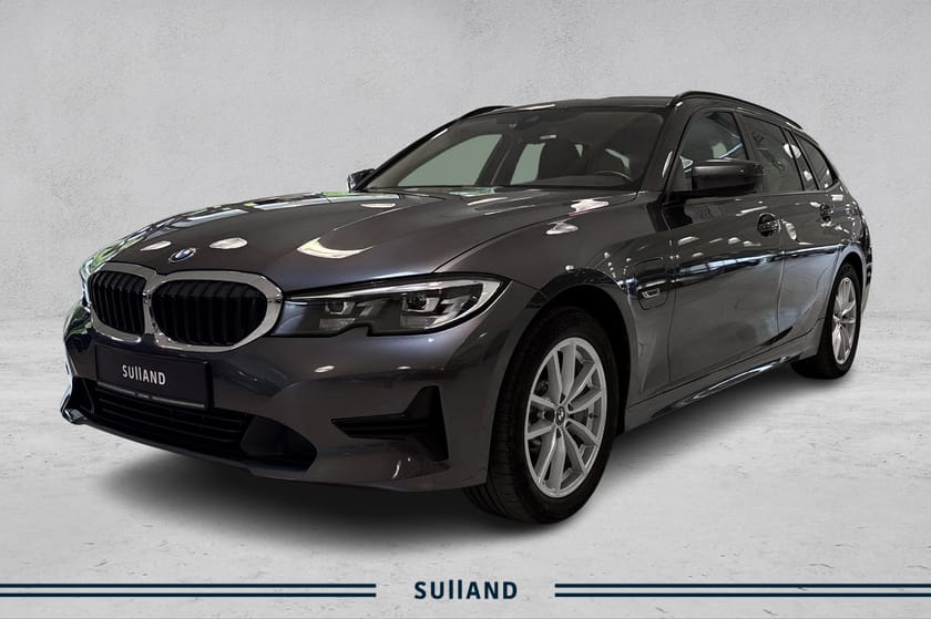 Bilde 1 av BMW 330e xDrive Touring Cruise/Parksensor/Carplay/DAB/BT