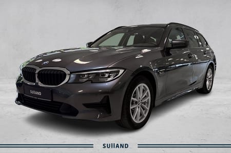 BMW 330e xDrive Touring