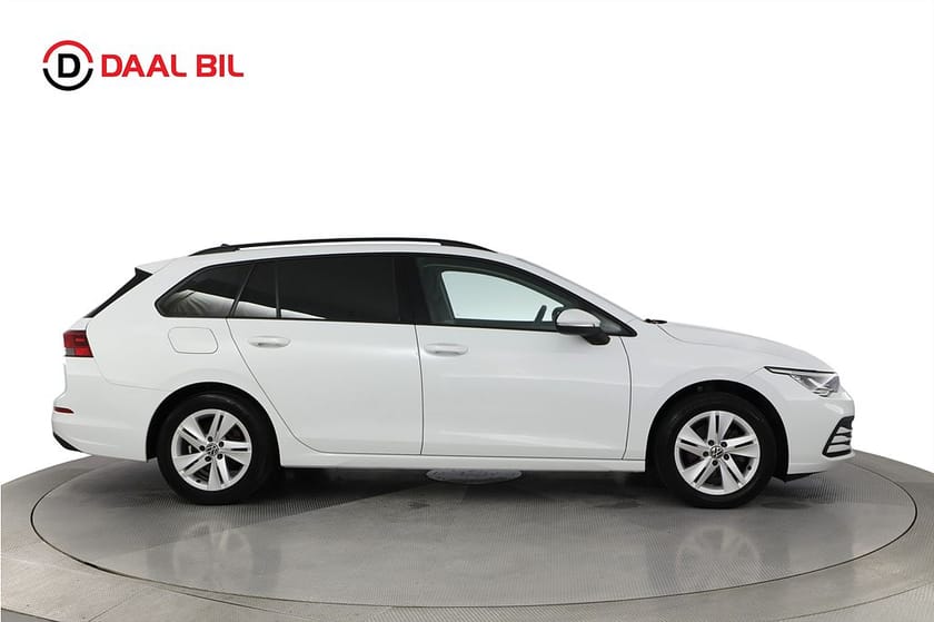 Bild 5 av Volkswagen Golf Sportscombi 1.5 eTSI 131HK COCKPIT P-VÄRM NFC PSENS
