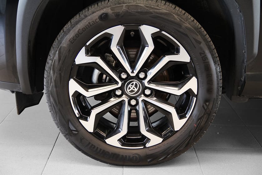 Bilde 2 av Toyota Yaris Cross Hybrid AWD-i