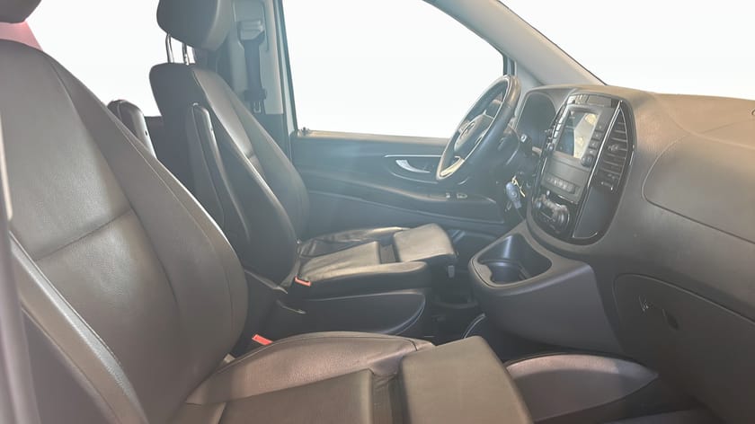 Bild 3 av Mercedes-Benz Vito Mixto 116 CDI 4x4 3.0t ex lång kampanj