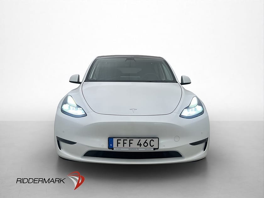 Bild 3 av Tesla Model Y Long Range AWD Svensksåld Panorama Drag