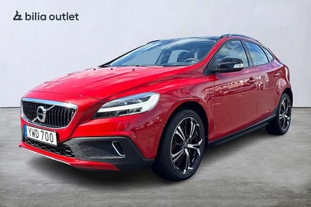 Volvo V40 Cross Country T3 Kinetic 152hk Värmare Panorama Klimatpaket VOC