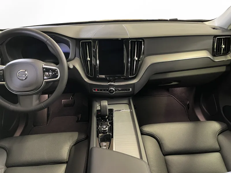 Bild 11 av 16 – Volvo XC60 T6 Plus Dark Edition Plus Edition