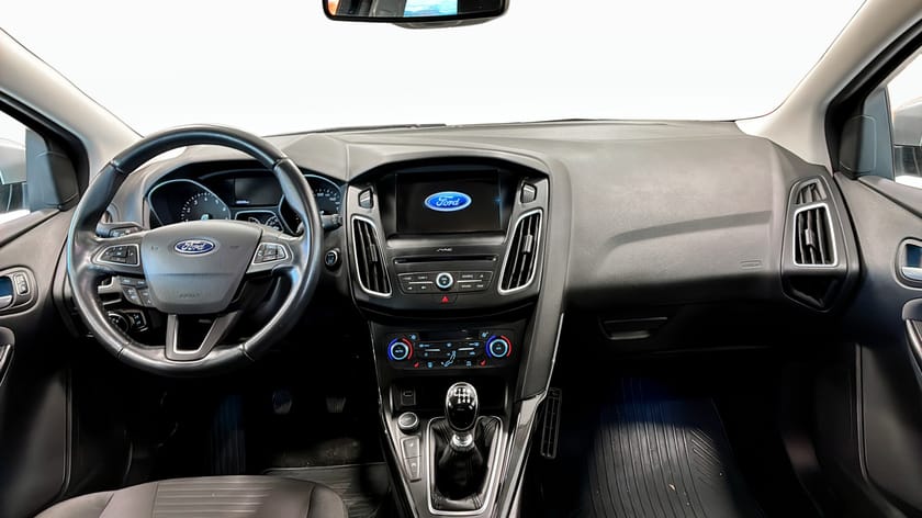Bild 4 av Ford Focus Kombi TITANIUM | NYSERVAD | AVTAGBAR DRAGKROK