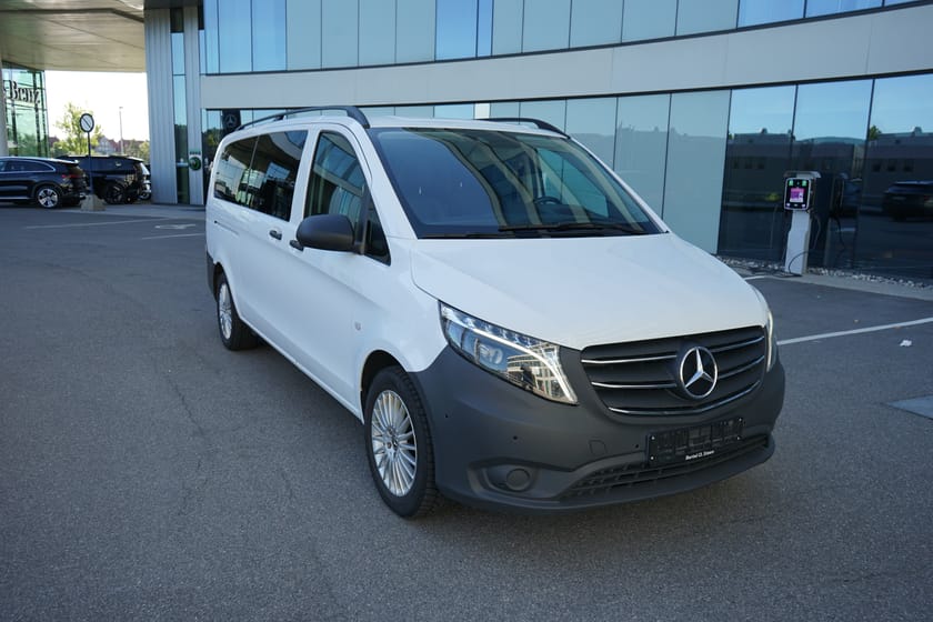 Bilde 2 av Mercedes-Benz V 300d 4MATIC 3.2t Vito 124 CDI Tourer 237 hk. 4x4 / 9 seter