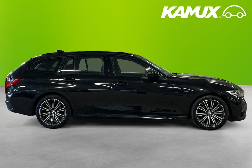 Bild 2 av BMW 320d xDrive Touring M Sport Cockpit Drag Navi Värm