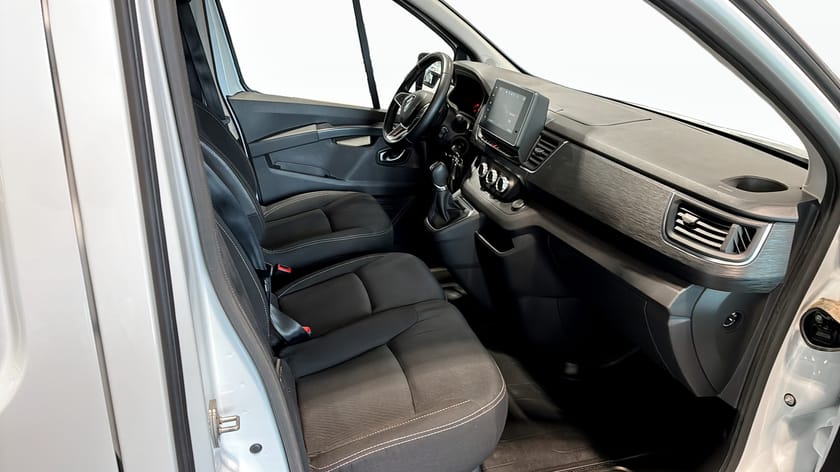 Bild 3 av Renault Trafic Skåpbil SKÅP L2H1 150 HK Aut Nordicline