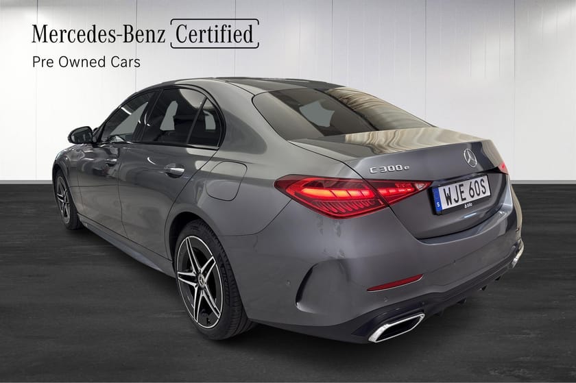 Bild 3 av Mercedes-Benz C 300 e AMG Line/ Nightpkg/ Värmare/ 360°/ Distronic Pro