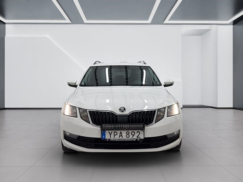 Bild 3 av Škoda Octavia Kombi Skoda 2.0 TDI SCR 4x4 Ambition/Dragkrok