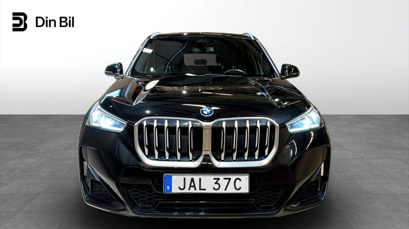 Bild 4 av BMW X1 xDrive25e M-Sport Panorama Drag Läder H/K Cockpit