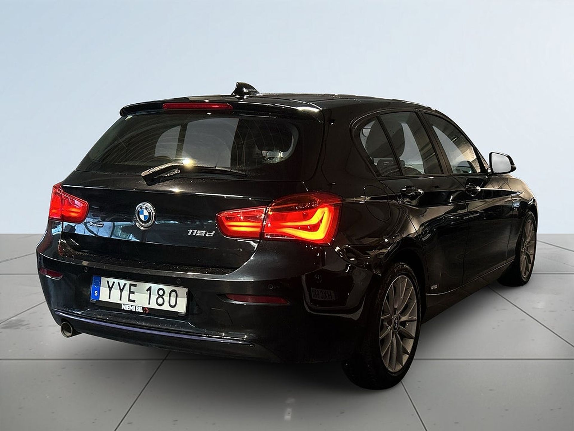 BMW 118 2018, kuva 6/19