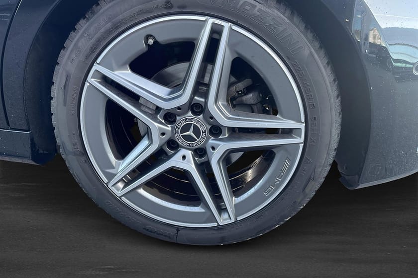 Bild 5 av Mercedes-Benz A 220