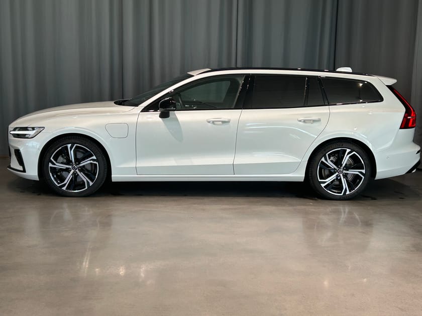 Bild 3 av Volvo V60 T8 Ultra Dark *DRAG/B&W/19¨/AKUSTIK*