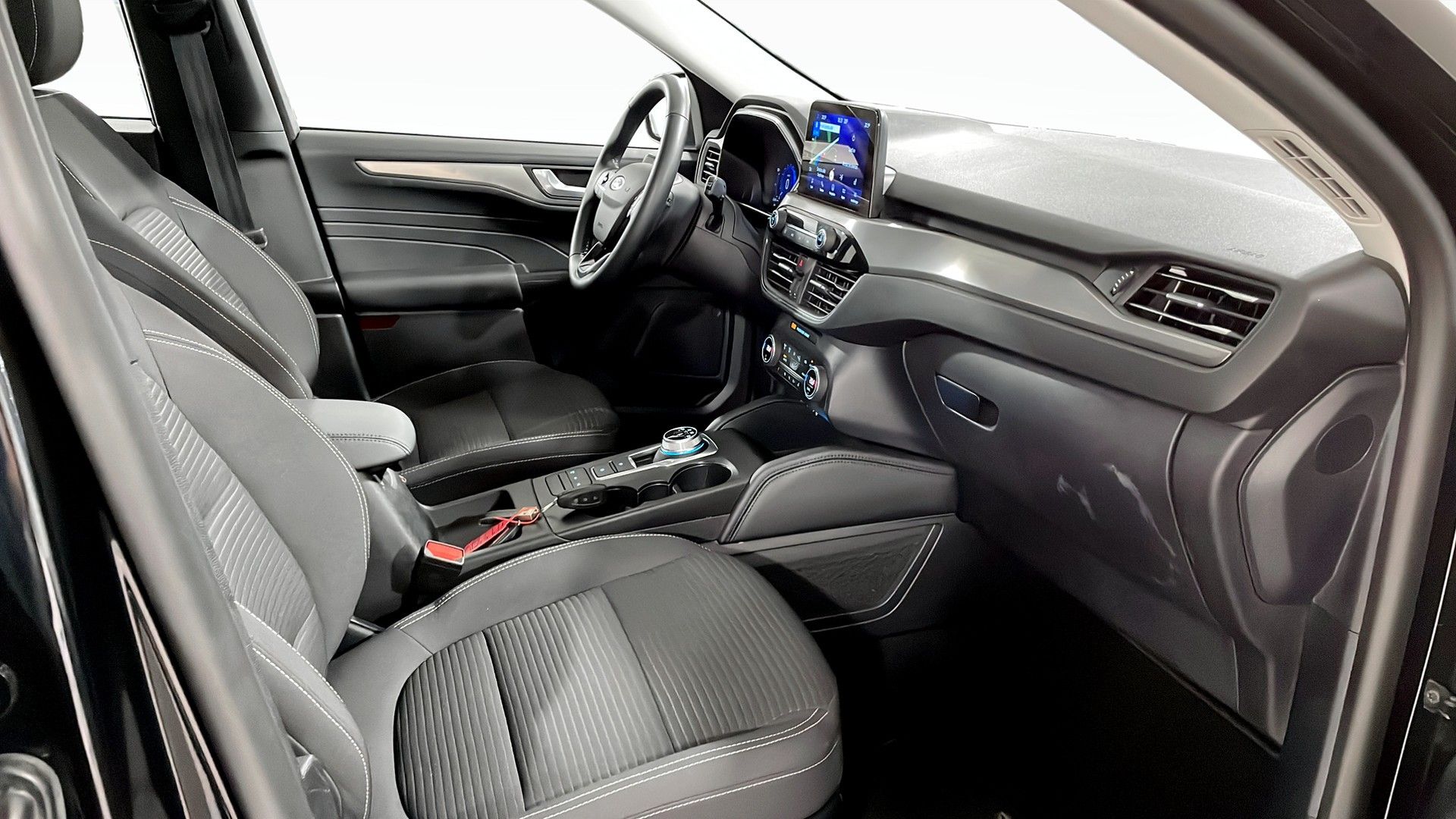 Ford Kuga Plug-In Hybrid 2022, kuva 3/18
