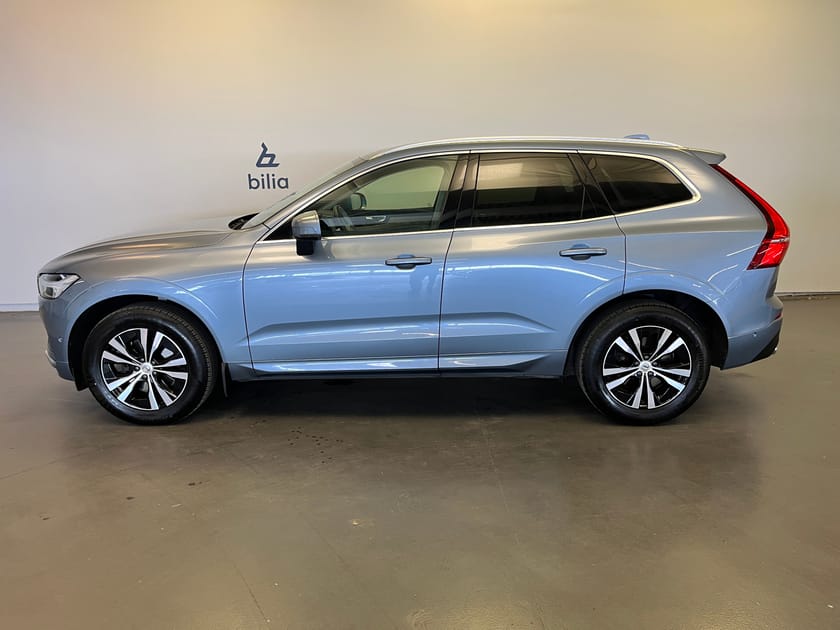Bild 2 av Volvo XC60 B5 AWD Bensin Mom Advanced SEIII/ Dragkrok/ 360 Kamera/ Navigation/