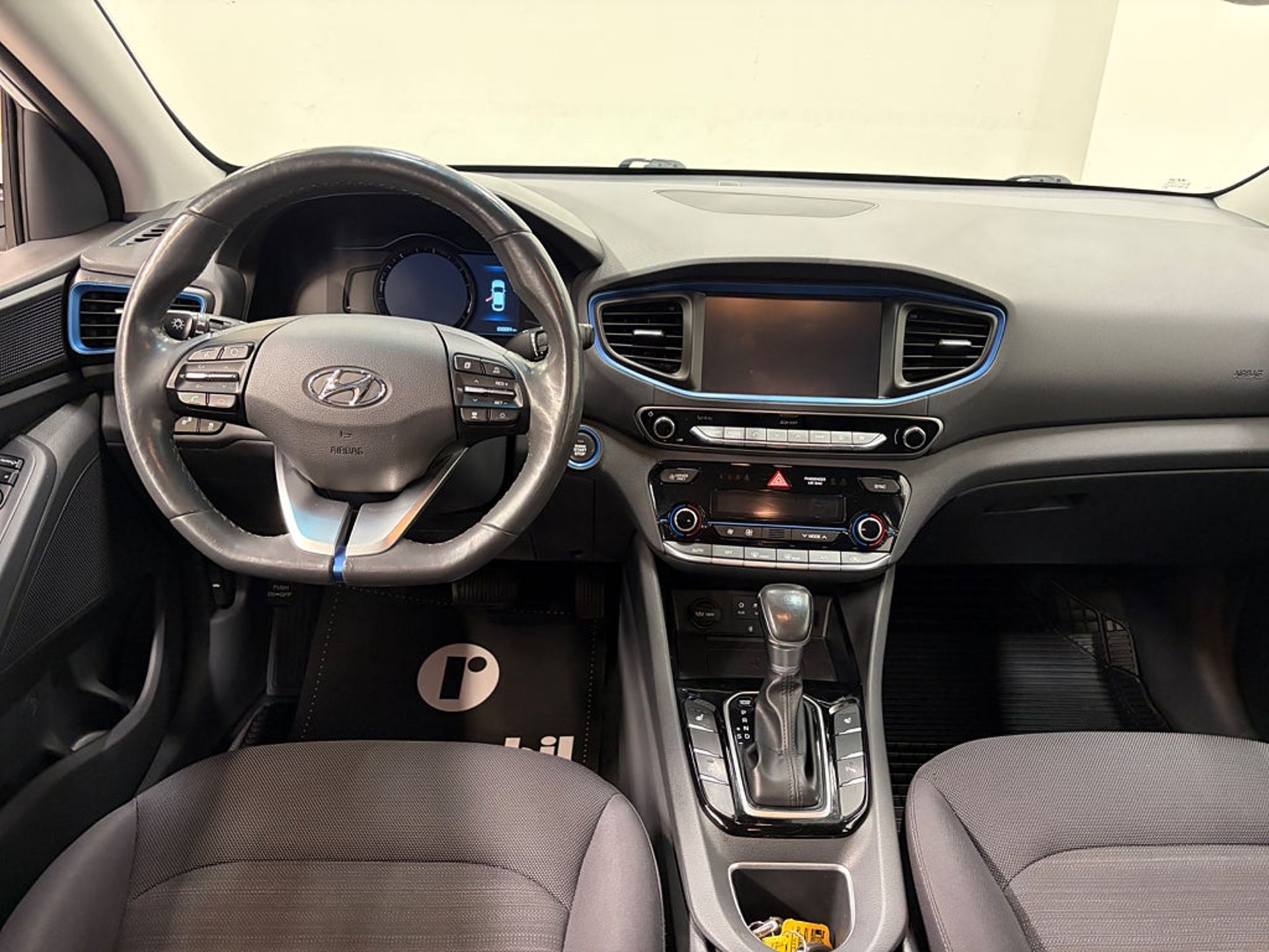 Hyundai Ioniq 2017, photo 6/10