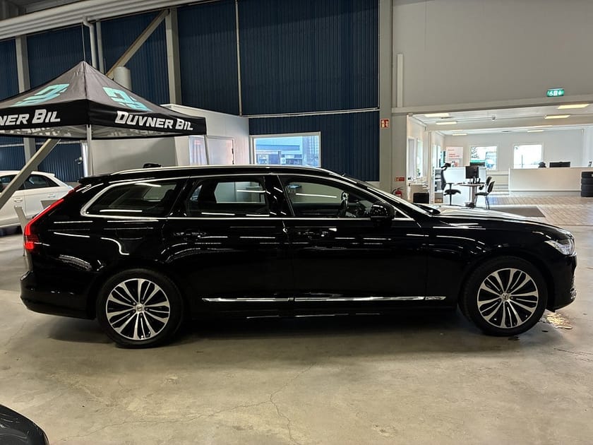 Bild 2 av Volvo V90 Recharge T6 AWD Geartronic Core Bright Euro 6