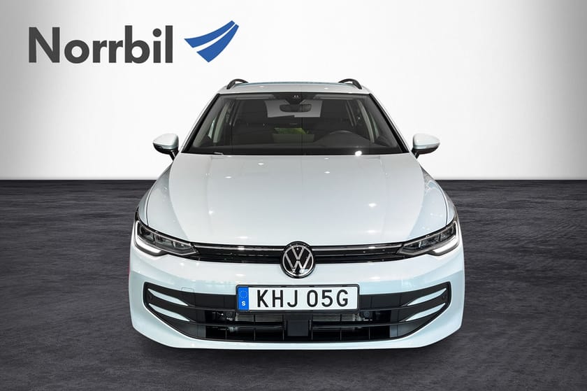 Bild 2 av Volkswagen Golf Sportscombi 1.5 eTSI 150 DSG Drag/Värmare/Lågmil