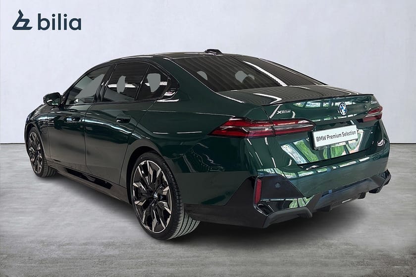 Bild 2 av BMW 550e xDrive Sedan M-Sport | DEMOBIL | Individual | Panorama
