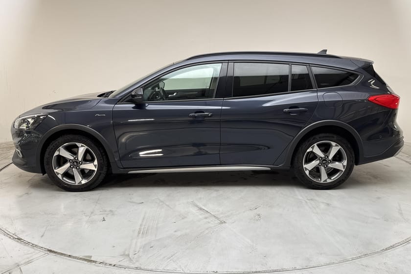 Bild 2 av Ford Focus Active Kombi 1.0 EcoBoost (125hk)