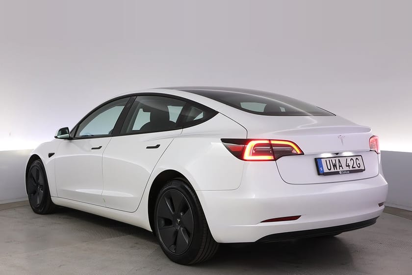 Bild 4 av Tesla Model 3 Standard Range Refresh AP Pano V-hjul