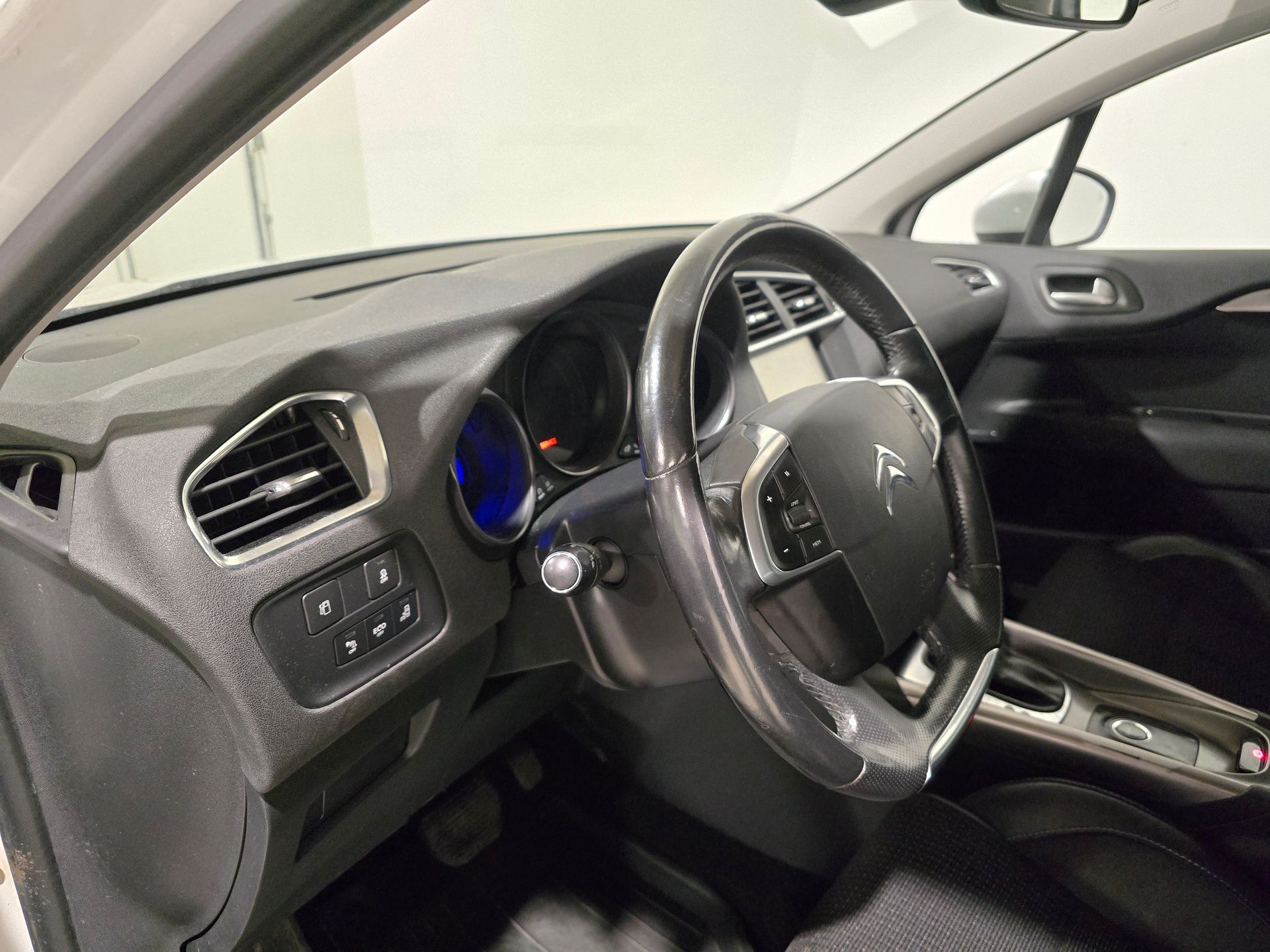 Citroen C4 1.6 BlueHDi 2015, kuva 7/10