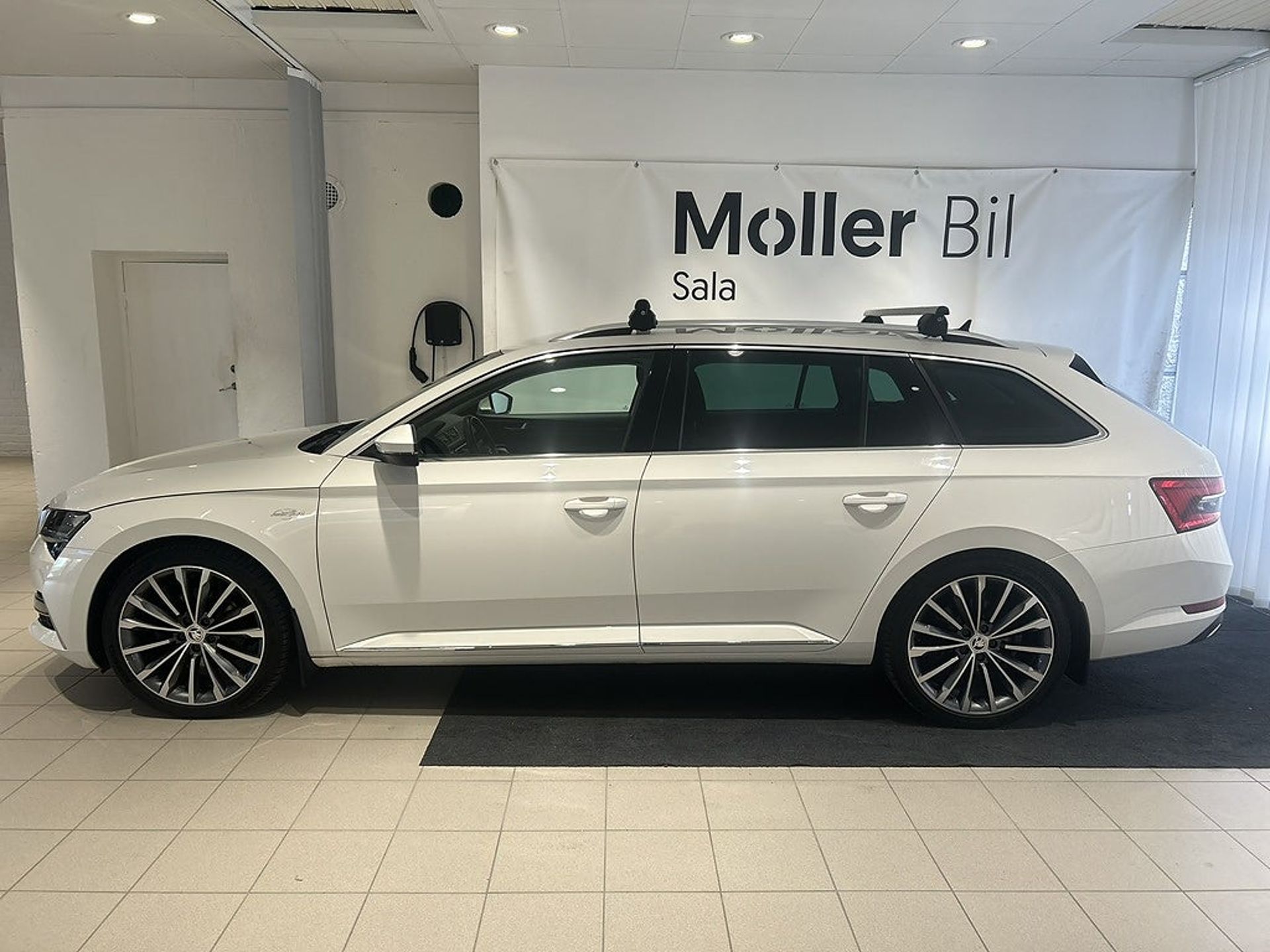 Skoda Superb 2020, bild 3/10