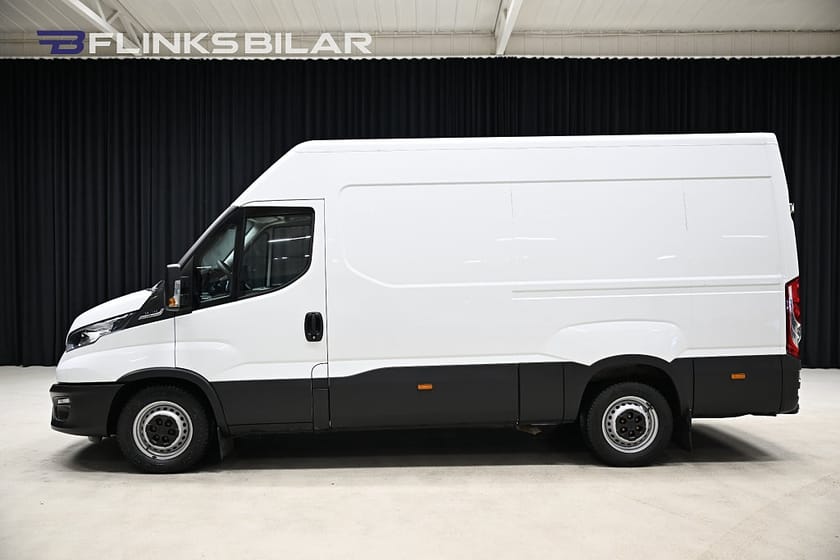 Bild 2 av Iveco Daily 35-140 Van 136HK Automat|Webasto|3.5ton-dragvikt|Leasebar