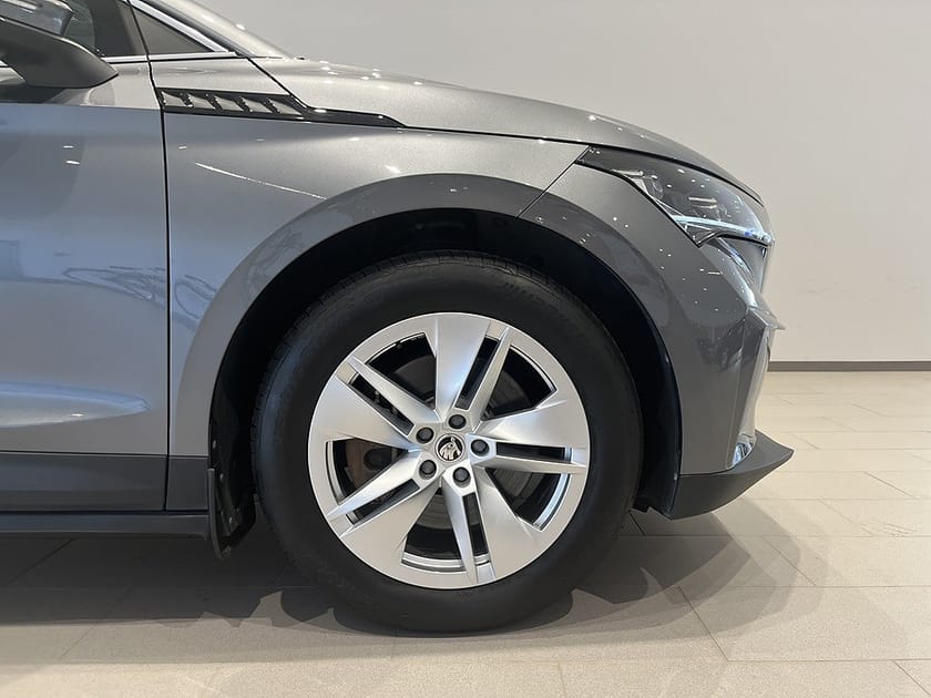 Bild 5 av Škoda Enyaq iV 80x Skoda 82 KWH Backkamera Elstol