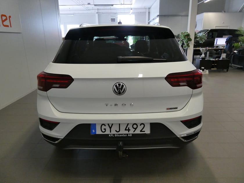 Bild 5 av Volkswagen T-Roc 2.0 TSI 4M GT Cockpit-Värmare-Drag-Kamera-Carplay-SoV
