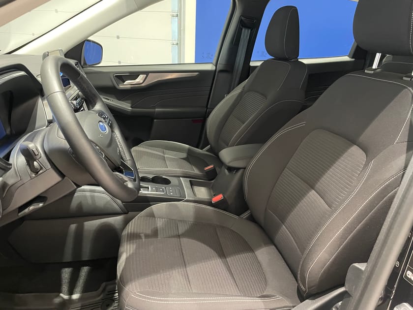 Bild 5 av Ford Kuga Plug-In Hybrid Titanium PHEV 225hk Automat