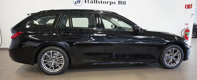Bild 5 av BMW 330e Touring Steptronic Sport line GPS/CARPLAY/LÅGA MIL
