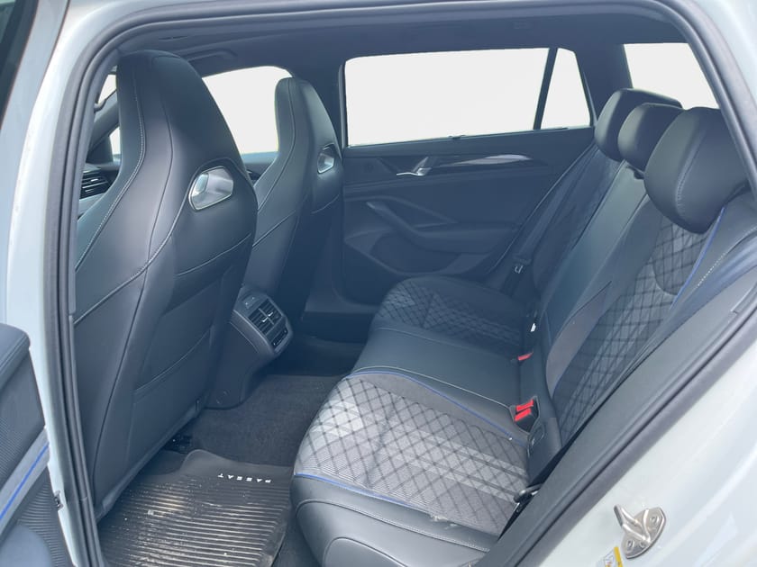 Bild 5 av Volkswagen Passat Variant eHybrid 1.5 TSI 272hk *Elstolar/Panoglastak*