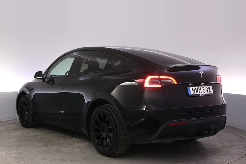 Bild 4 av Tesla Model Y Long Range AWD Uppgraderad AP. Pano Drag